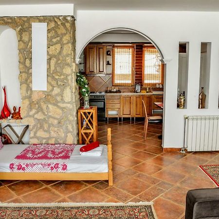 סקופיה Tomas Apartments מראה חיצוני תמונה