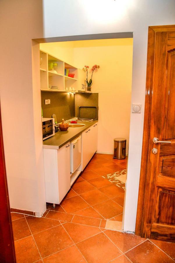 סקופיה Tomas Apartments מראה חיצוני תמונה