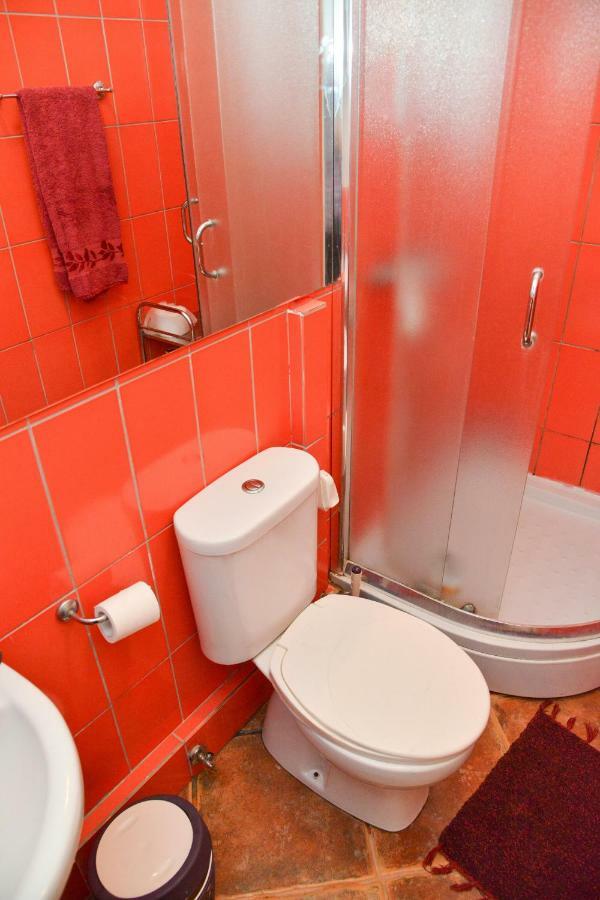 סקופיה Tomas Apartments מראה חיצוני תמונה