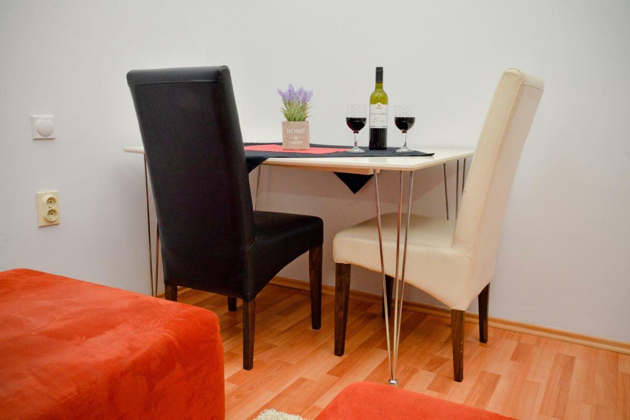 סקופיה Tomas Apartments מראה חיצוני תמונה