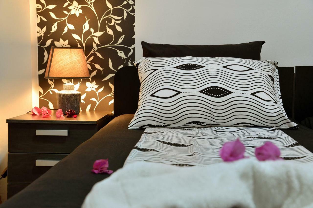 סקופיה Tomas Apartments מראה חיצוני תמונה