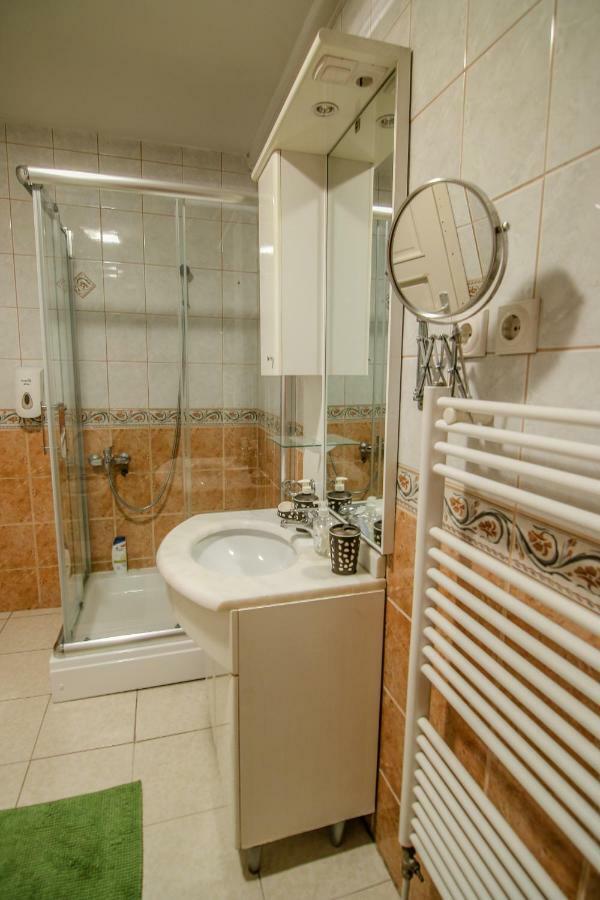 סקופיה Tomas Apartments מראה חיצוני תמונה